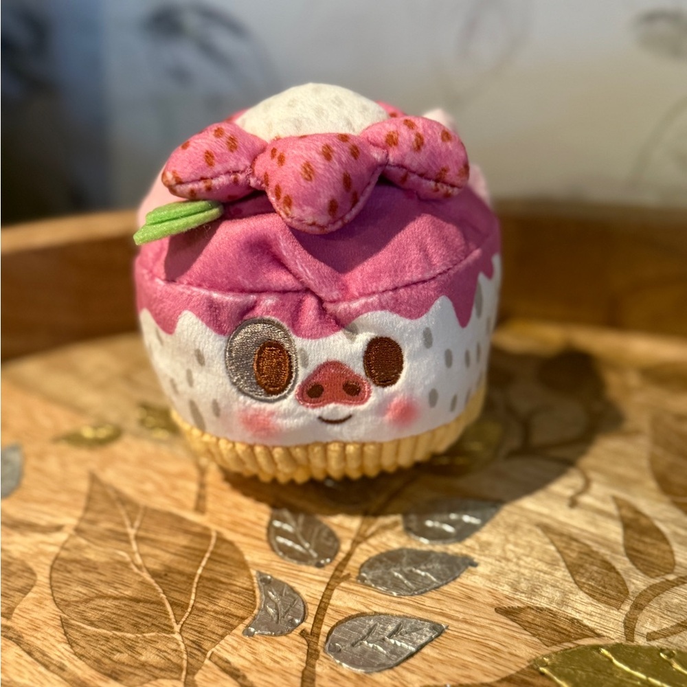 Pua Moana Pink and White Cupcake Munchling Plush Toy